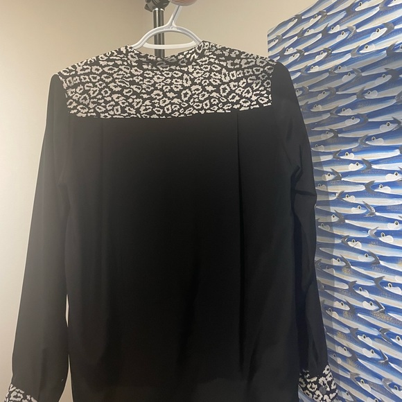 The kooples silk black and white with leopard print shirt - Picture 2 of 2